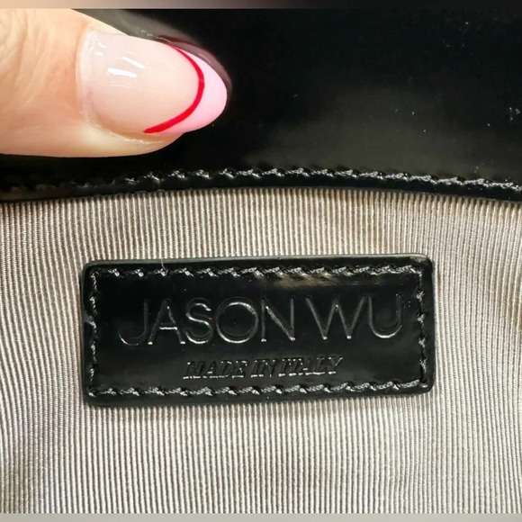 JASON WU ~ Black patent leather Authenticated luxury handbag with gold hardware - Picture 3 of 12